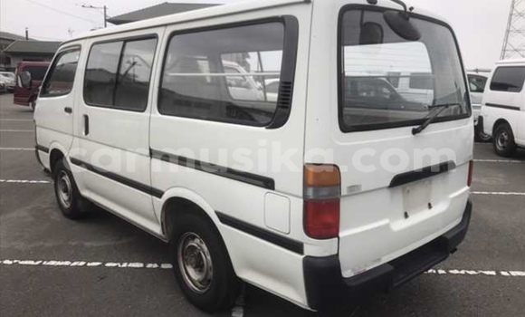 Tenga Tsaru Toyota Hiace Chena Mota in Beitbridge in Matabeleland South Tenga Tsaru Toyota Hiace Chena Mota in Beitbridge in Matabeleland South