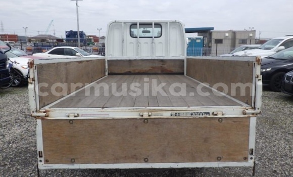 Tenga Tsaru Mitsubishi Canter Chena Rori in Beitbridge in Matabeleland South Tenga Tsaru Mitsubishi Canter Chena Rori in Beitbridge in Matabeleland South