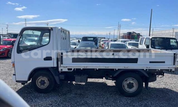 Tenga Tsaru Mitsubishi Canter Chena Rori in Beitbridge in Matabeleland South Tenga Tsaru Mitsubishi Canter Chena Rori in Beitbridge in Matabeleland South