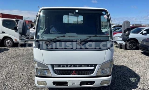 Tenga Tsaru Mitsubishi Canter Chena Rori in Beitbridge in Matabeleland South Tenga Tsaru Mitsubishi Canter Chena Rori in Beitbridge in Matabeleland South