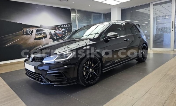 Buy Used Volkswagen Golf R Black Car in Bulawayo in Bulawayo Buy Used Volkswagen Golf R Black Car in Bulawayo in Bulawayo