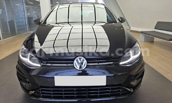 Buy Used Volkswagen Golf R Black Car in Bulawayo in Bulawayo Buy Used Volkswagen Golf R Black Car in Bulawayo in Bulawayo