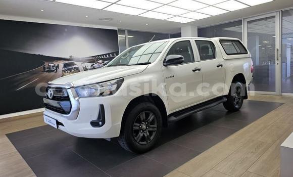 Buy Used Toyota Hilux White Car in Harare in Harare Buy Used Toyota Hilux White Car in Harare in Harare