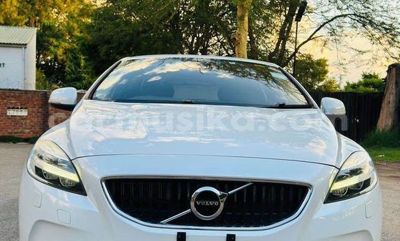 Nunua Ilio tumika Volvo V60 Nyingine Gari ndani ya Harare nchini Harare Nunua Ilio tumika Volvo V60 Nyingine Gari ndani ya Harare nchini Harare