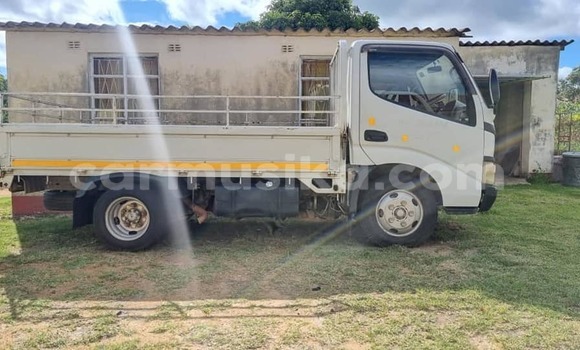 Tenga Tsaru Toyota Allex Zvimwe Mota in Harare in Harare