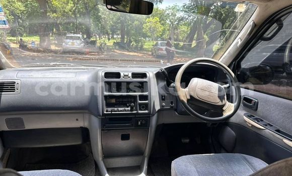 Tenga Tsaru Toyota Granvia Zvimwe Mota in Beitbridge in Matabeleland South Tenga Tsaru Toyota Granvia Zvimwe Mota in Beitbridge in Matabeleland South