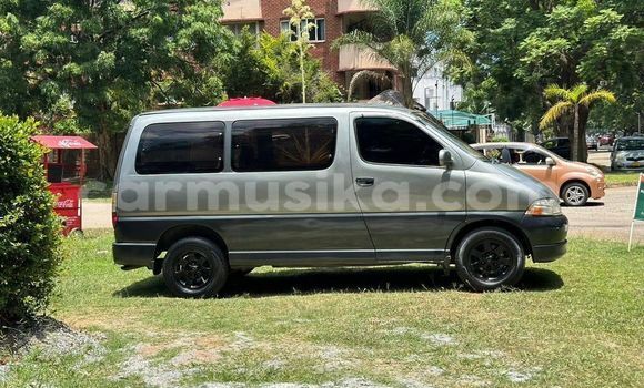 Tenga Tsaru Toyota Granvia Zvimwe Mota in Beitbridge in Matabeleland South Tenga Tsaru Toyota Granvia Zvimwe Mota in Beitbridge in Matabeleland South