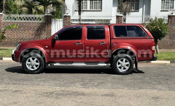 Tenga Tsaru Isuzu KB Tsvuku Mota in Bindura in Mashonaland yePakati Tenga Tsaru Isuzu KB Tsvuku Mota in Bindura in Mashonaland yePakati