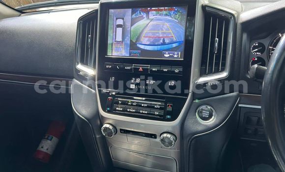 Tenga Tsaru Toyota Land Cruiser Prado Nhema Mota in Beitbridge in Matabeleland South Tenga Tsaru Toyota Land Cruiser Prado Nhema Mota in Beitbridge in Matabeleland South