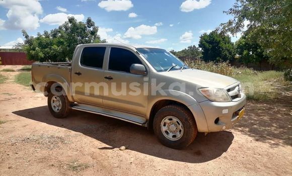Tenga Tsaru Toyota Hilux Zvimwe Mota in Belvedere in Harare Tenga Tsaru Toyota Hilux Zvimwe Mota in Belvedere in Harare