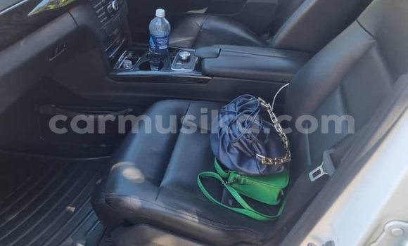 Tenga Tsaru Mercedes-Benz E-Classe Chena Mota in Beitbridge in Matabeleland South Tenga Tsaru Mercedes-Benz E-Classe Chena Mota in Beitbridge in Matabeleland South