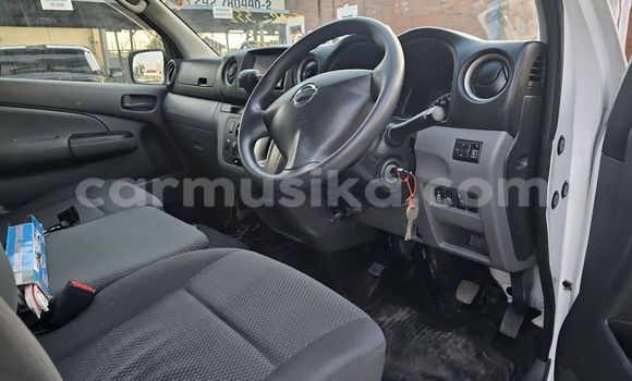 Tenga Tsaru Nissan NV350 Caravan Chena Mota in Belvedere in Harare Tenga Tsaru Nissan NV350 Caravan Chena Mota in Belvedere in Harare