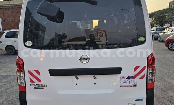 Tenga Tsaru Nissan NV350 Caravan Chena Mota in Belvedere in Harare Tenga Tsaru Nissan NV350 Caravan Chena Mota in Belvedere in Harare