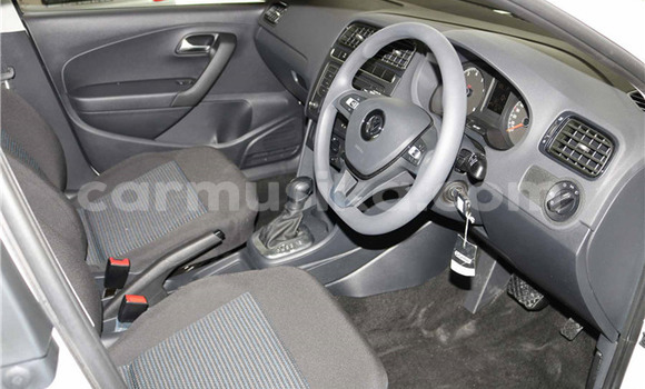 Acheter Occasion Voiture Volkswagen Polo Blanc à Beitbridge, Matabeleland South Acheter Occasion Voiture Volkswagen Polo Blanc à Beitbridge, Matabeleland South