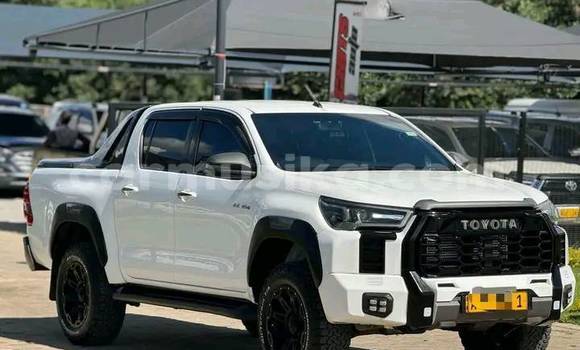 Tenga Tsaru Toyota Hilux Chena Mota in Belvedere in Harare Tenga Tsaru Toyota Hilux Chena Mota in Belvedere in Harare