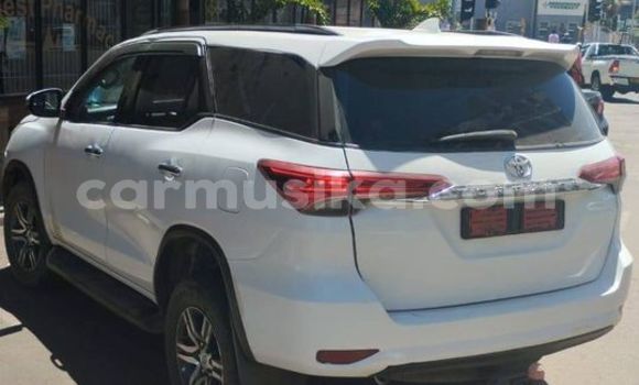 Tenga Tsaru Toyota Fortuner Chena Mota in Beitbridge in Matabeleland South Tenga Tsaru Toyota Fortuner Chena Mota in Beitbridge in Matabeleland South