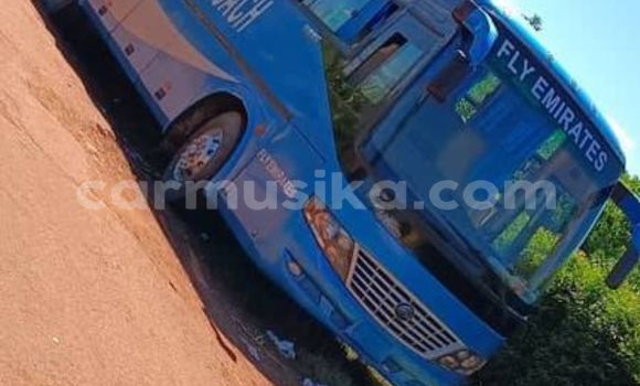 Nunua Ilio tumika Yo-mobile E-Krossover Bluu Gari ndani ya Beitbridge nchini Matabeleland Kusini