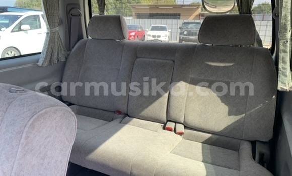 Nunua Ilio tumika Toyota Regius Fedha Gari ndani ya Beitbridge nchini Matabeleland Kusini Nunua Ilio tumika Toyota Regius Fedha Gari ndani ya Beitbridge nchini Matabeleland Kusini