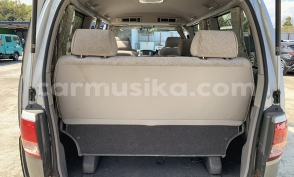 Nunua Ilio tumika Toyota Regius Fedha Gari ndani ya Beitbridge nchini Matabeleland Kusini Nunua Ilio tumika Toyota Regius Fedha Gari ndani ya Beitbridge nchini Matabeleland Kusini