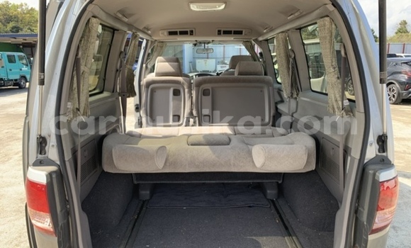 Nunua Ilio tumika Toyota Regius Fedha Gari ndani ya Beitbridge nchini Matabeleland Kusini Nunua Ilio tumika Toyota Regius Fedha Gari ndani ya Beitbridge nchini Matabeleland Kusini