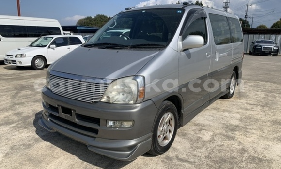 Nunua Ilio tumika Toyota Regius Fedha Gari ndani ya Beitbridge nchini Matabeleland Kusini Nunua Ilio tumika Toyota Regius Fedha Gari ndani ya Beitbridge nchini Matabeleland Kusini