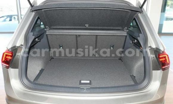 Buy Used Volkswagen Tiguan White Car in Beitbridge in Matabeleland South Buy Used Volkswagen Tiguan White Car in Beitbridge in Matabeleland South