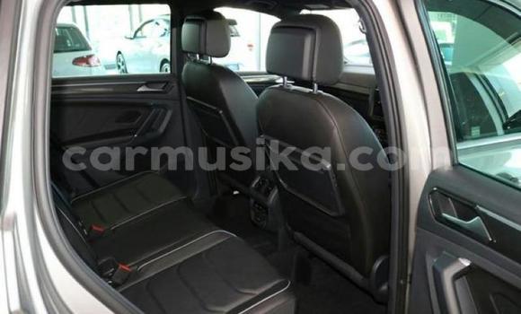 Buy Used Volkswagen Tiguan White Car in Beitbridge in Matabeleland South Buy Used Volkswagen Tiguan White Car in Beitbridge in Matabeleland South