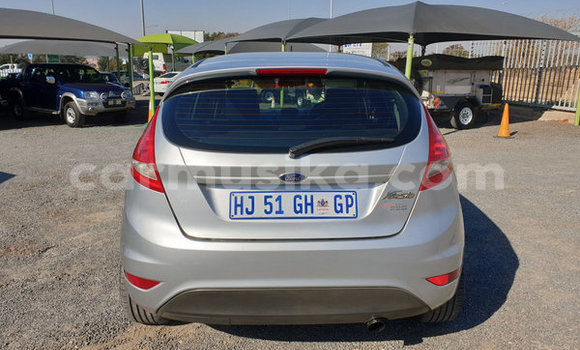 Acheter Occasion Voiture Ford Fiesta Gris à Beitbridge, Matabeleland South Acheter Occasion Voiture Ford Fiesta Gris à Beitbridge, Matabeleland South