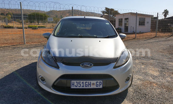 Acheter Occasion Voiture Ford Fiesta Gris à Beitbridge, Matabeleland South Acheter Occasion Voiture Ford Fiesta Gris à Beitbridge, Matabeleland South
