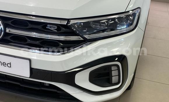 Acheter Occasion Voiture Volkswagen T-Roc Blanc à Avondale, Harare Acheter Occasion Voiture Volkswagen T-Roc Blanc à Avondale, Harare