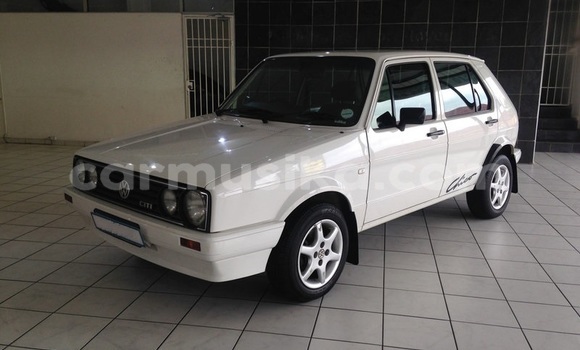 Tenga Tsaru Volkswagen Golf Chena Mota in Beitbridge in Matabeleland South Tenga Tsaru Volkswagen Golf Chena Mota in Beitbridge in Matabeleland South