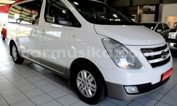 Tenga Tsaru Hyundai H1 Chena Mota in Beitbridge in Matabeleland South Tenga Tsaru Hyundai H1 Chena Mota in Beitbridge in Matabeleland South