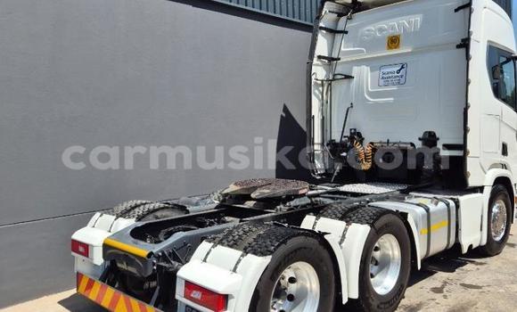 Acheter Occasion Utilitaire Scania R420 Blanc à Beitbridge, Matabeleland South Acheter Occasion Utilitaire Scania R420 Blanc à Beitbridge, Matabeleland South