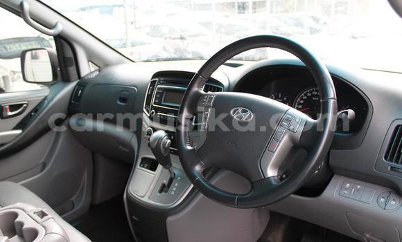 Tenga Tsaru Hyundai H1 Chena Mota in Beitbridge in Matabeleland South Tenga Tsaru Hyundai H1 Chena Mota in Beitbridge in Matabeleland South