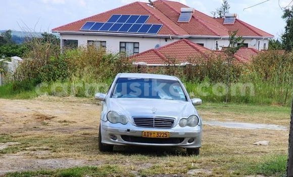 Nunua Ilio tumika Mercedes-Benz 740Li Nyingine Gari ndani ya Alexandra Park nchini Harare