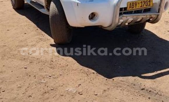 Buy Used Nissan Wingroad White Car in Harare in Harare Buy Used Nissan Wingroad White Car in Harare in Harare