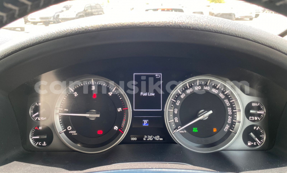 Nunua Ilio tumika Toyota Land Cruiser Nyekundu Gari ndani ya Beitbridge nchini Matabeleland Kusini Nunua Ilio tumika Toyota Land Cruiser Nyekundu Gari ndani ya Beitbridge nchini Matabeleland Kusini