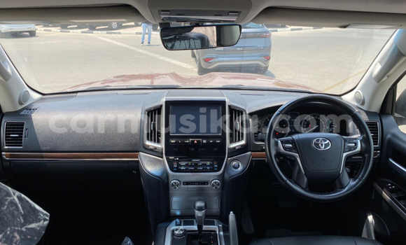 Nunua Ilio tumika Toyota Land Cruiser Nyekundu Gari ndani ya Beitbridge nchini Matabeleland Kusini Nunua Ilio tumika Toyota Land Cruiser Nyekundu Gari ndani ya Beitbridge nchini Matabeleland Kusini