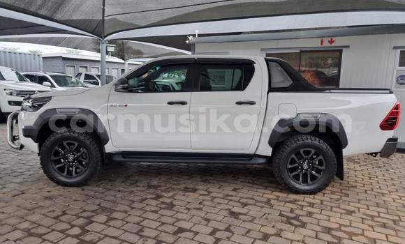 Nunua Ilio tumika Toyota Hilux Nyeupe Gari ndani ya Harare nchini Harare Nunua Ilio tumika Toyota Hilux Nyeupe Gari ndani ya Harare nchini Harare