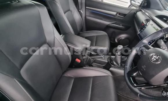 Nunua Ilio tumika Toyota Hilux Nyeupe Gari ndani ya Harare nchini Harare Nunua Ilio tumika Toyota Hilux Nyeupe Gari ndani ya Harare nchini Harare