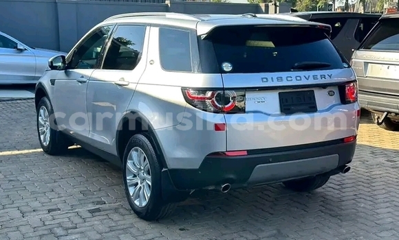 Nunua Ilio tumika Land Rover Discovery Sport Kijani Gari ndani ya Harare nchini Harare Nunua Ilio tumika Land Rover Discovery Sport Kijani Gari ndani ya Harare nchini Harare