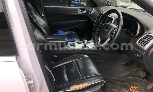 Nunua Ilio tumika Jeep Grand Cherokee Nyeupe Gari ndani ya Harare nchini Harare Nunua Ilio tumika Jeep Grand Cherokee Nyeupe Gari ndani ya Harare nchini Harare
