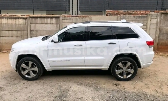 Nunua Ilio tumika Jeep Grand Cherokee Nyeupe Gari ndani ya Harare nchini Harare Nunua Ilio tumika Jeep Grand Cherokee Nyeupe Gari ndani ya Harare nchini Harare