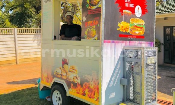 Buy Used Toyota DA Black Truck in Harare in Harare