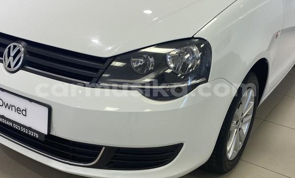 Acheter Occasion Voiture Volkswagen Polo Blanc à Beitbridge, Matabeleland South Acheter Occasion Voiture Volkswagen Polo Blanc à Beitbridge, Matabeleland South