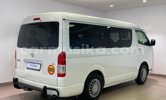 Acheter Occasion Voiture Toyota Hiace Blanc à Beitbridge, Matabeleland South Acheter Occasion Voiture Toyota Hiace Blanc à Beitbridge, Matabeleland South