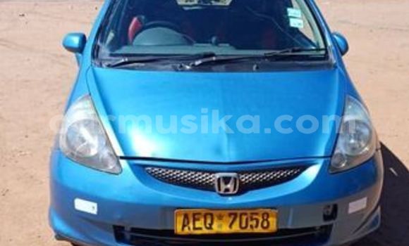 Tenga Tsaru Honda Fit Tsvuku Mota in Alexandra Park in Harare Tenga Tsaru Honda Fit Tsvuku Mota in Alexandra Park in Harare