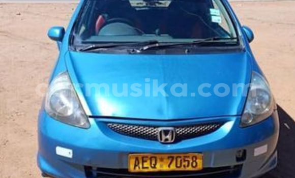 Tenga Tsaru Honda Fit Tsvuku Mota in Alexandra Park in Harare Tenga Tsaru Honda Fit Tsvuku Mota in Alexandra Park in Harare