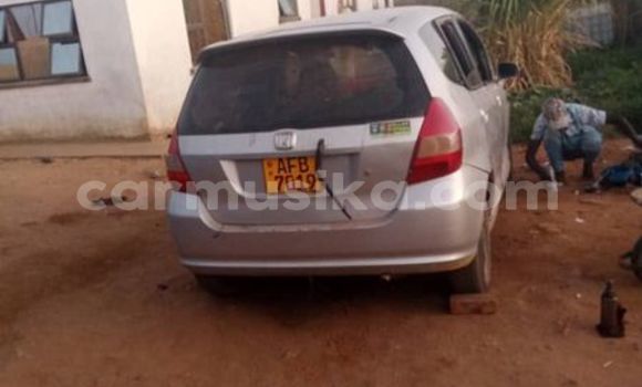 Tenga Tsaru Honda Fit Zvimwe Mota in Alexandra Park in Harare Tenga Tsaru Honda Fit Zvimwe Mota in Alexandra Park in Harare