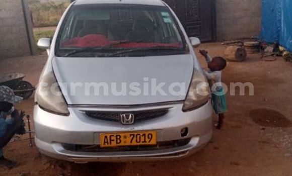 Tenga Tsaru Honda Fit Zvimwe Mota in Alexandra Park in Harare Tenga Tsaru Honda Fit Zvimwe Mota in Alexandra Park in Harare